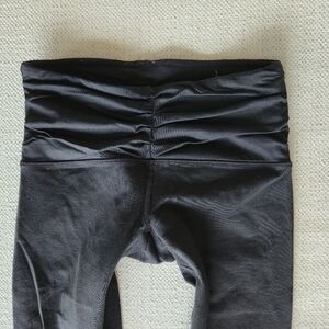 LULULEMON Capri Gathered Ruched Vintage Active Pants 4 Yoga Pilates Spring Hike